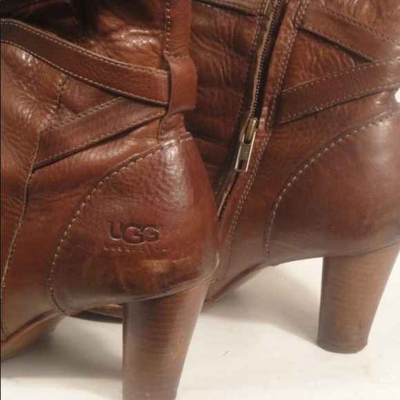 UGG Australia Caroline Boots - Picture 4 of 6